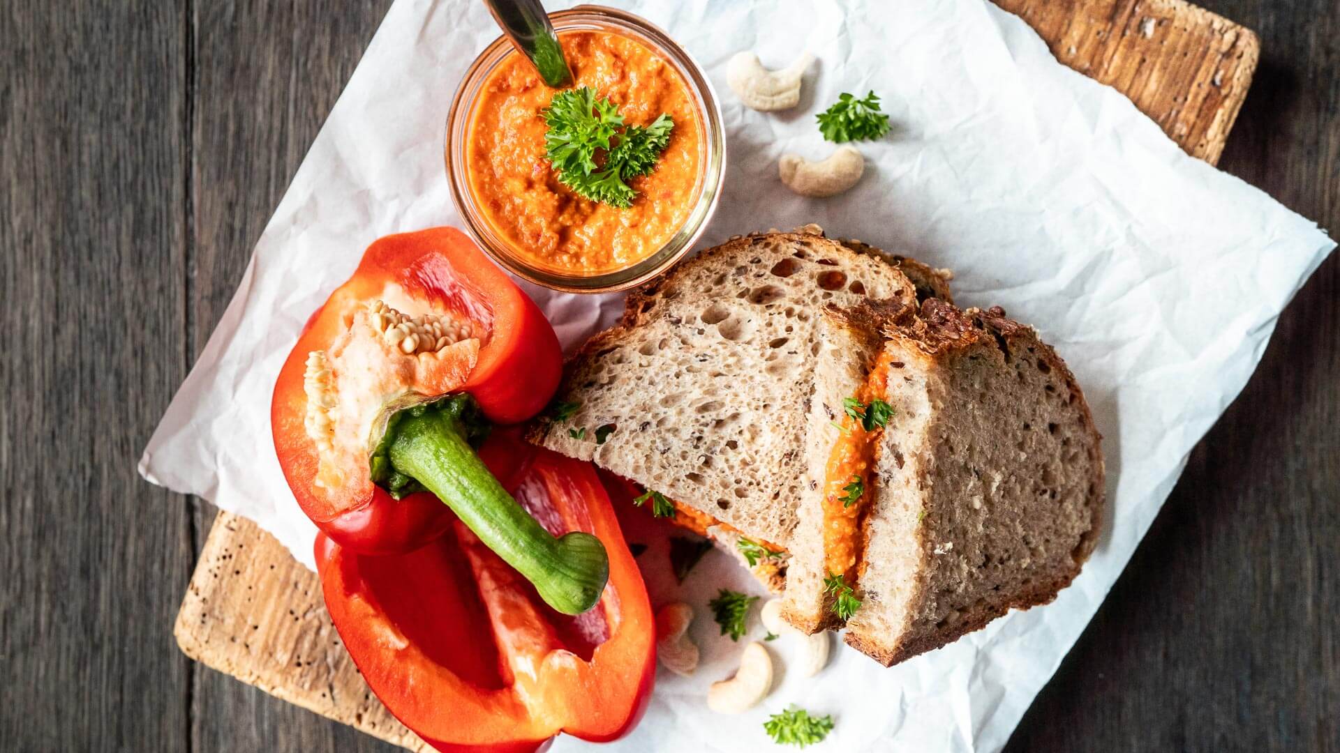 Rezept: Veganer Paprika-Cashew-Aufstrich