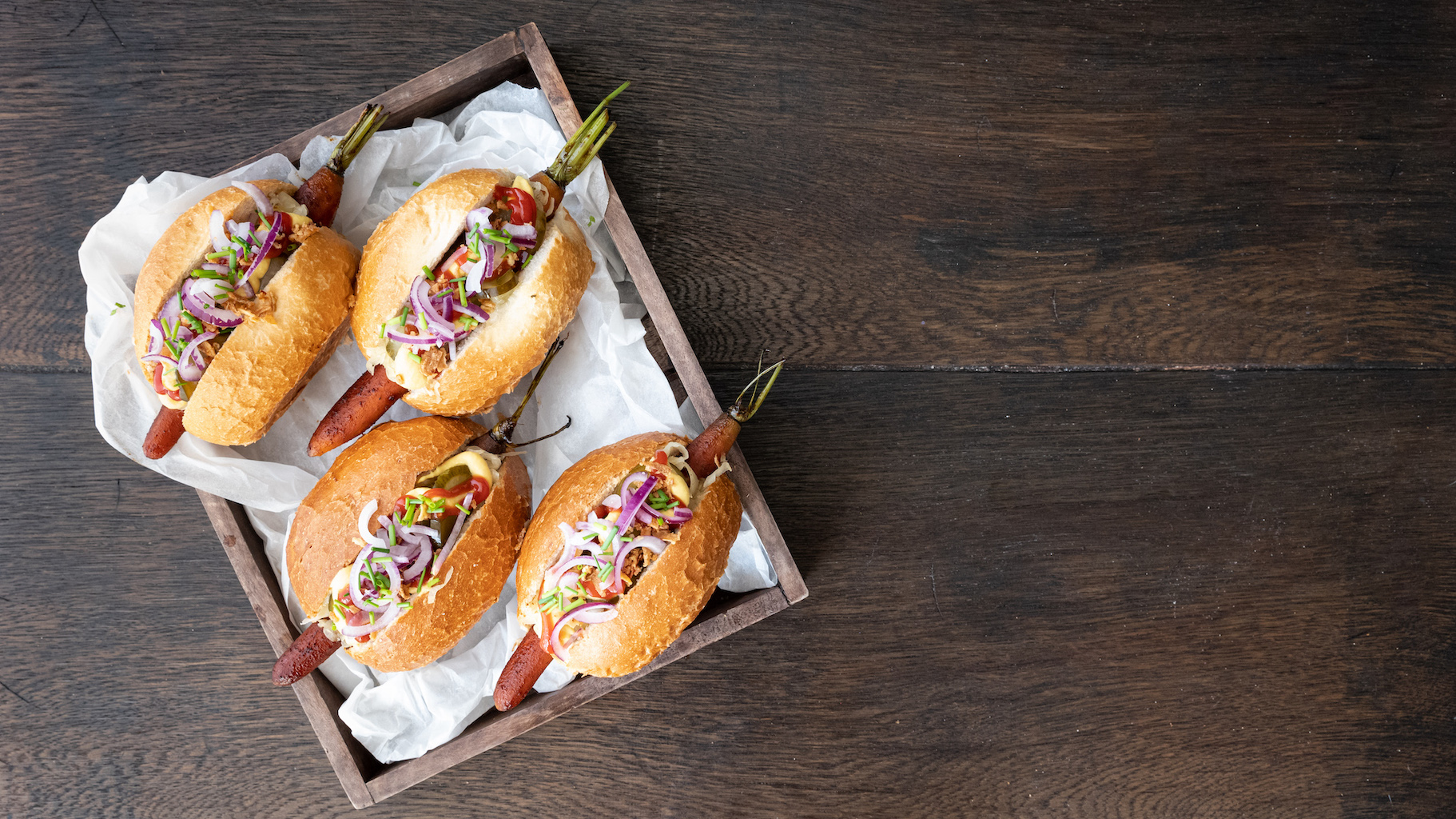 Rezept: Carrot-Hotdog im Brötchen