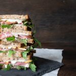 Rezept:Prosciutto Sandwich mit Gorgonzola-Birnen Aufstrich